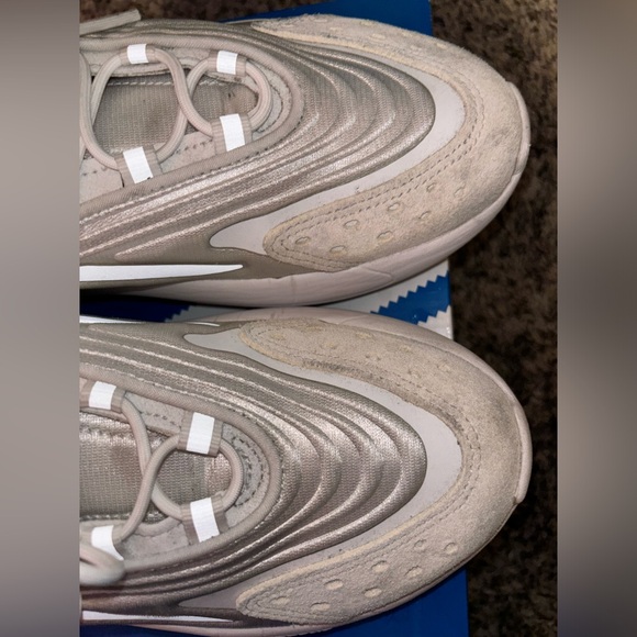 Women’s Ozelia White Adidas - Picture 8 of 8